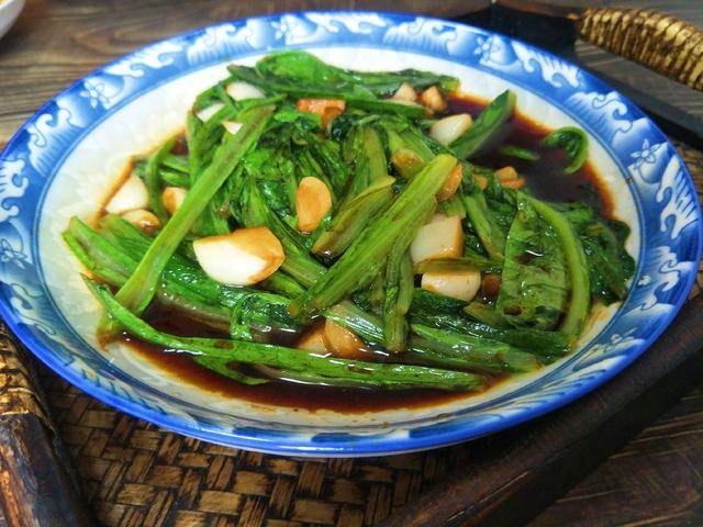 油麦菜的美味烹饪之道，如何制作一道家常佳肴