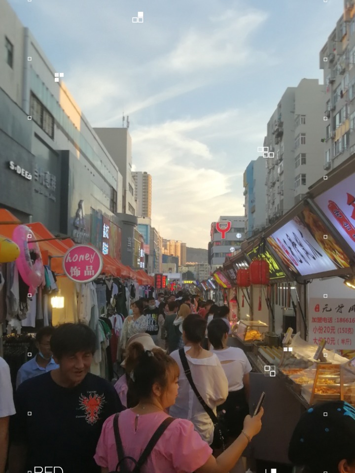 台东步行街美食之旅，遇见华夫饼的甜蜜诱惑