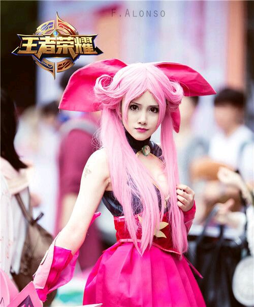 Cosplay盛宴，福利与文化的交融