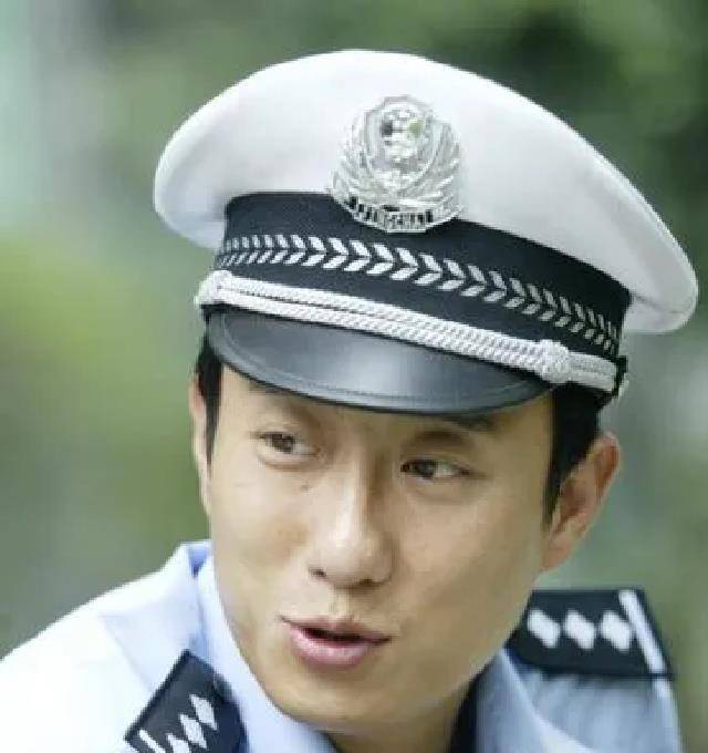 谭警官，正义与智慧的化身