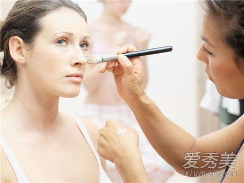 备孕期间可以使用化妆品吗？探讨化妆品对备孕女性的影响