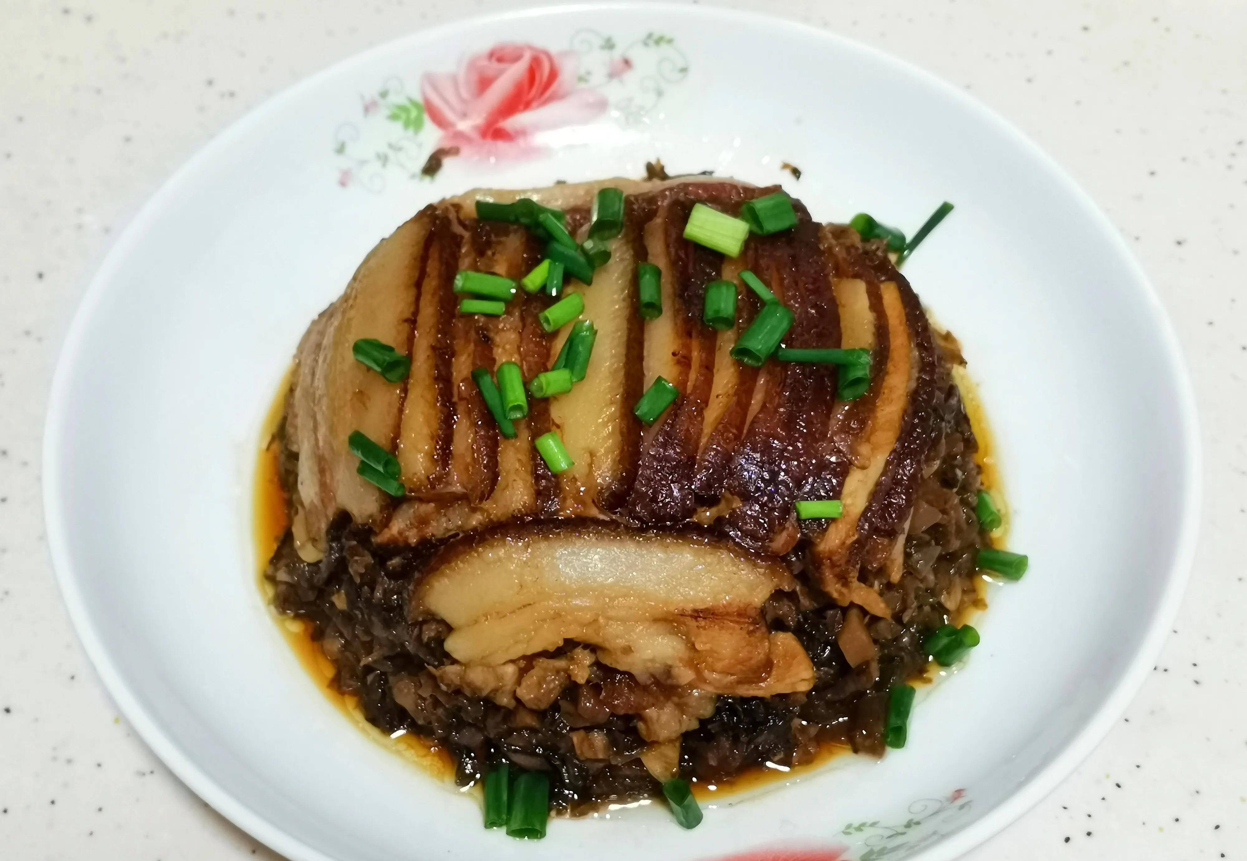 梅菜扣肉的制作方法